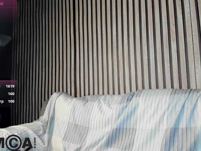  Carrie-Foster chat room