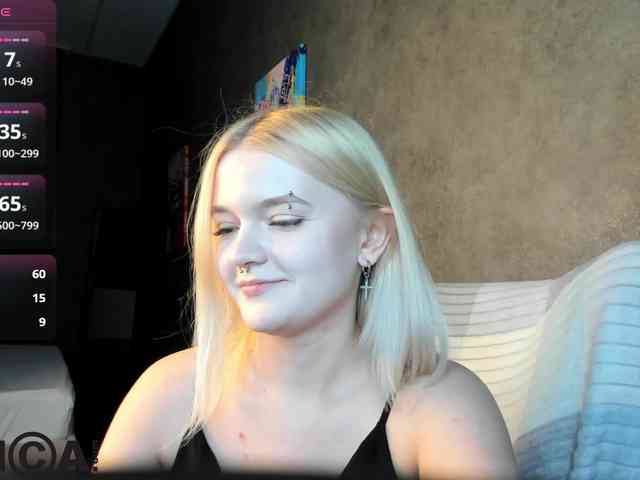 Carrie-Foster's webcam live show