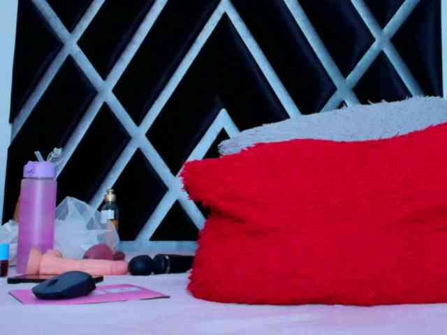 Melany-Miller webcam