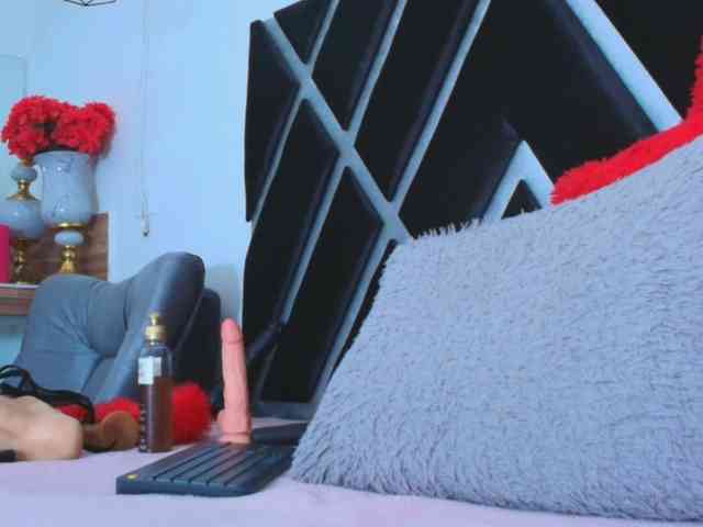 Melany-Miller webcam