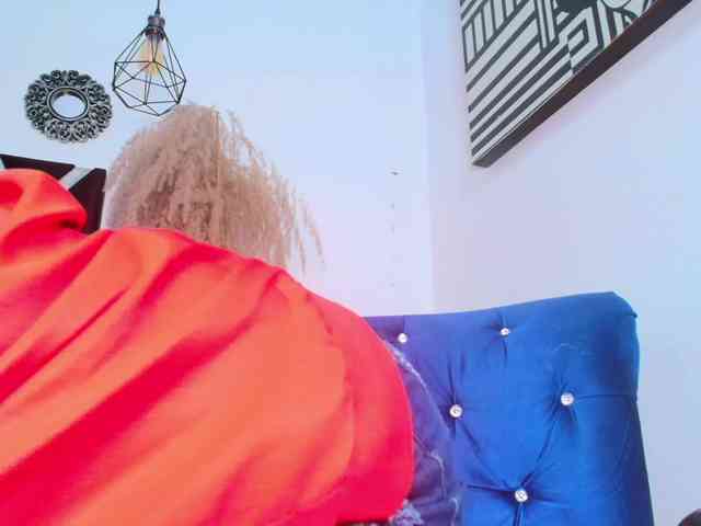 Melany-Miller webcam