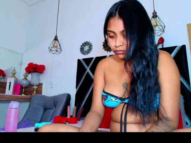 Melany-Miller webcam