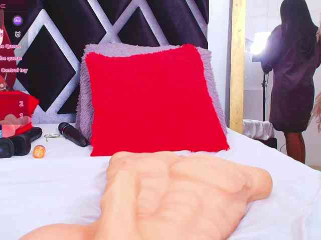 Melany-Miller webcam