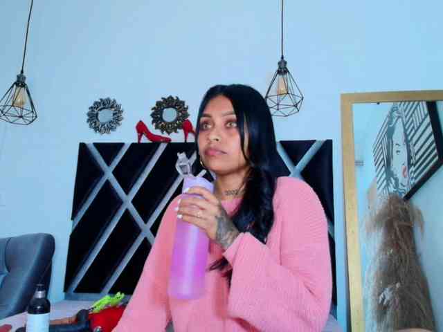 Melany-Miller webcam