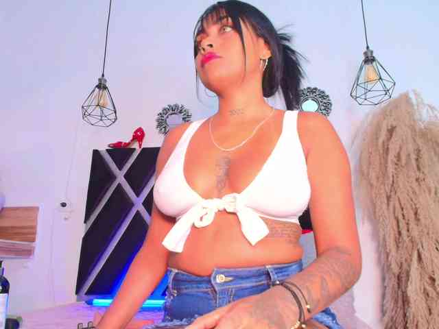 Melany-Miller webcam
