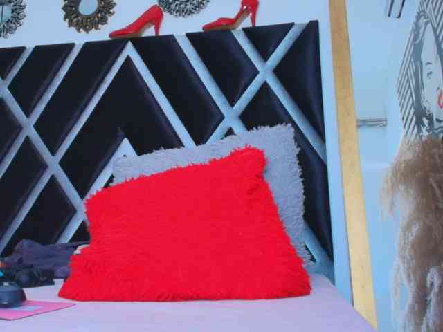Melany-Miller webcam