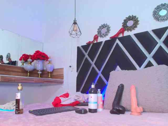 Melany-Miller webcam