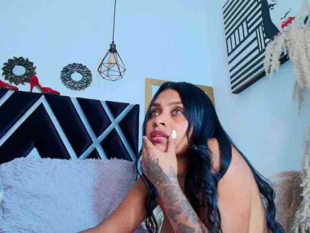 Melany-Miller webcam