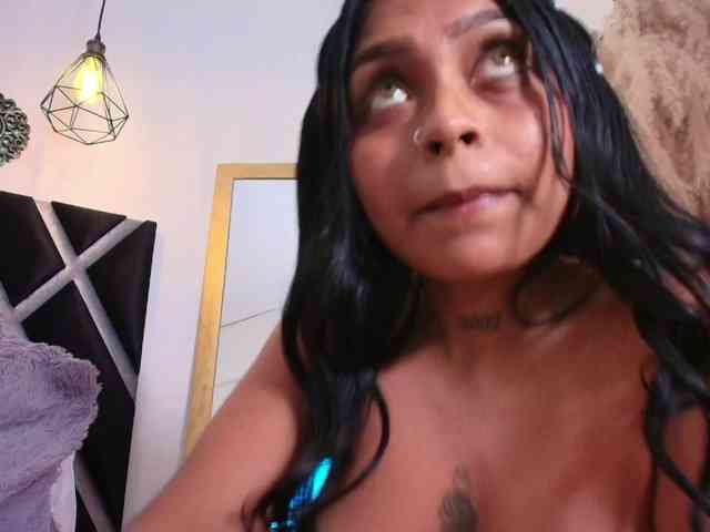 Melany-Miller webcam