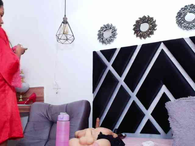 Melany-Miller webcam