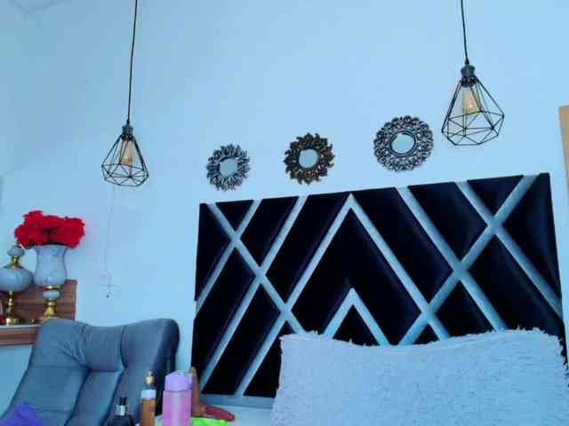 Melany-Miller webcam