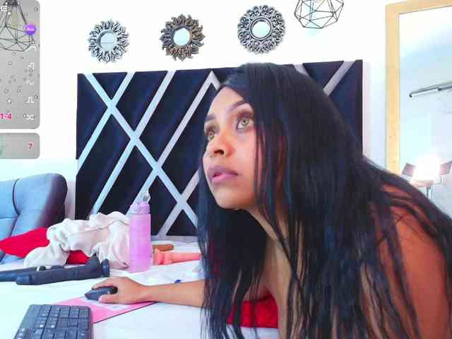 Melany-Miller webcam