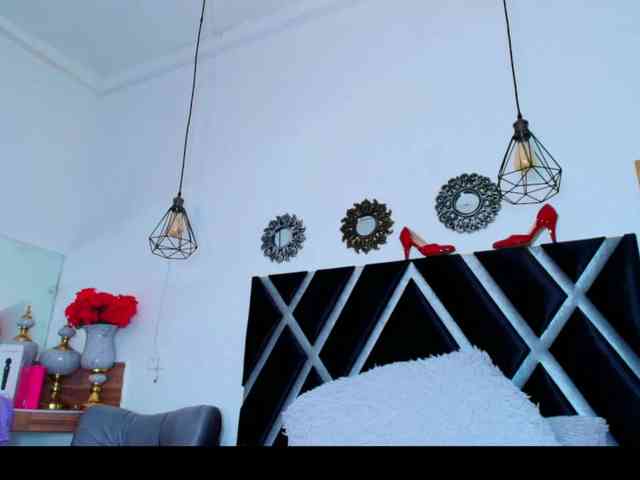 Melany-Miller webcam