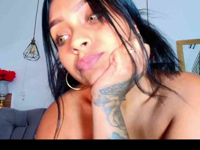 Melany-Miller webcam