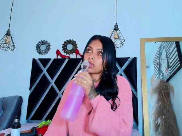 Melany-Miller webcam