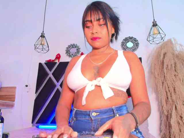 Melany-Miller webcam
