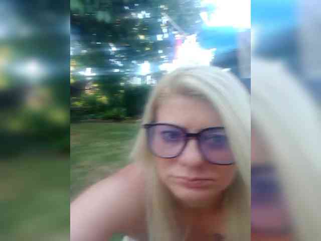 MoaningKitty23 webcam