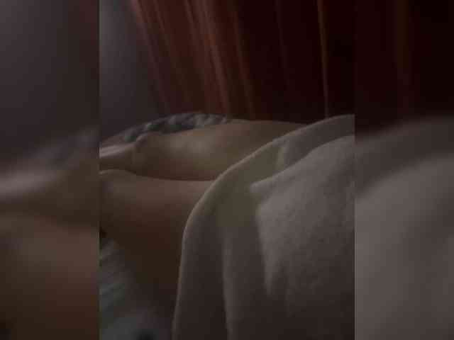 MoaningKitty23 webcam