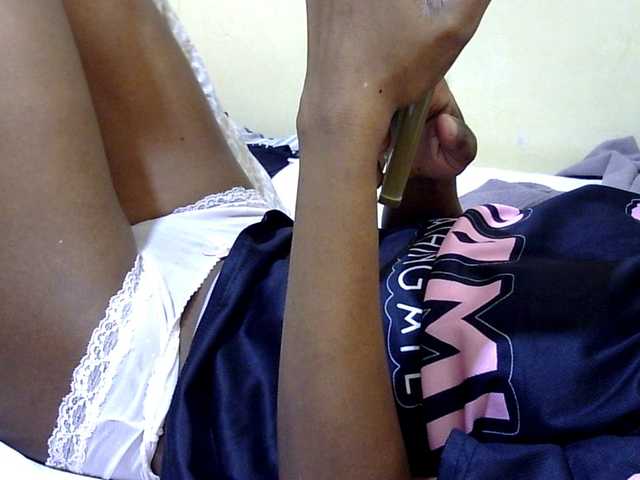 Miss-beauty's BongaCams show and profile