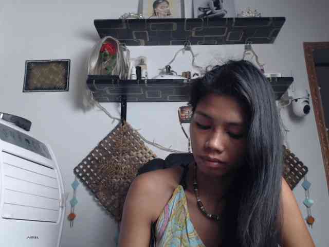 Junglewoman webcam