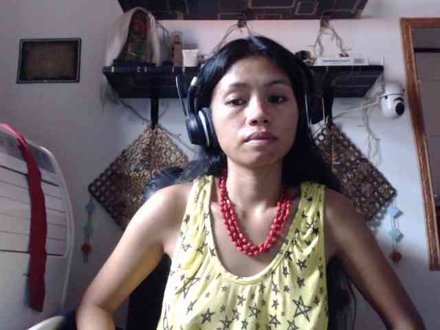 Junglewoman webcam