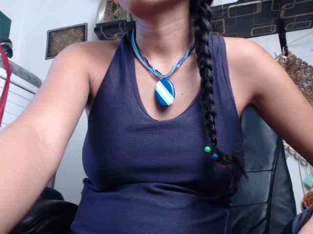 Junglewoman webcam