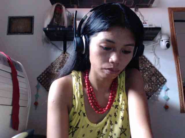 Junglewoman webcam