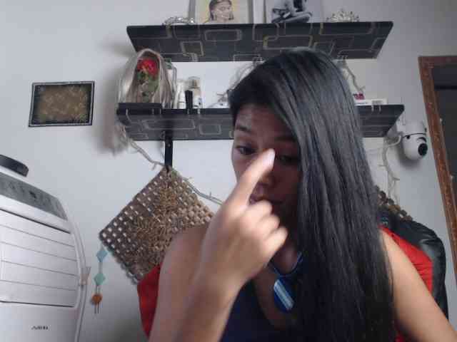 Junglewoman webcam