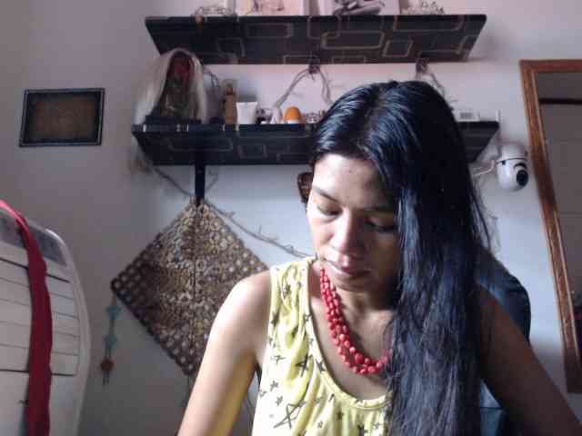 Junglewoman webcam