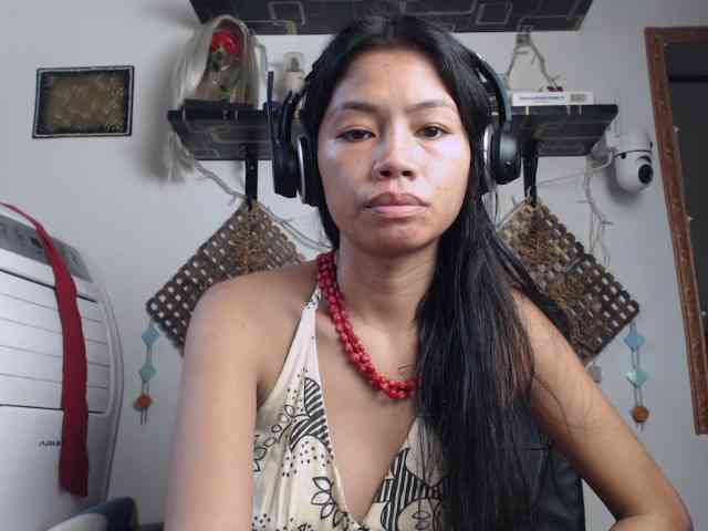 Junglewoman webcam