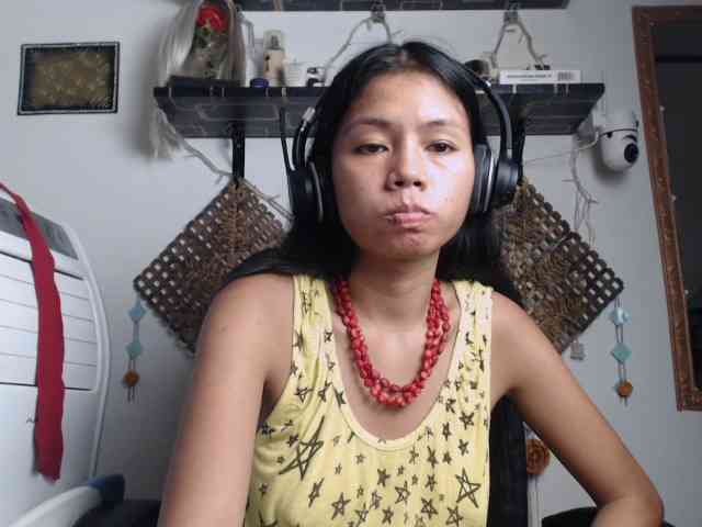 Junglewoman webcam