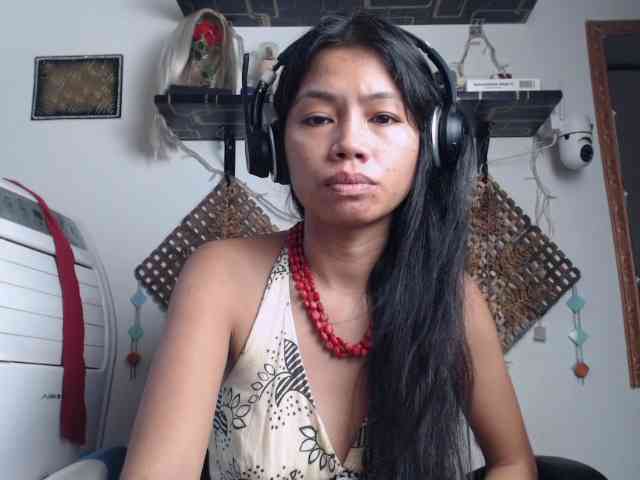 Junglewoman webcam
