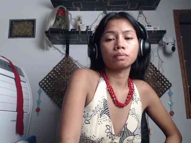 Junglewoman webcam