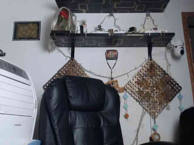 Junglewoman webcam