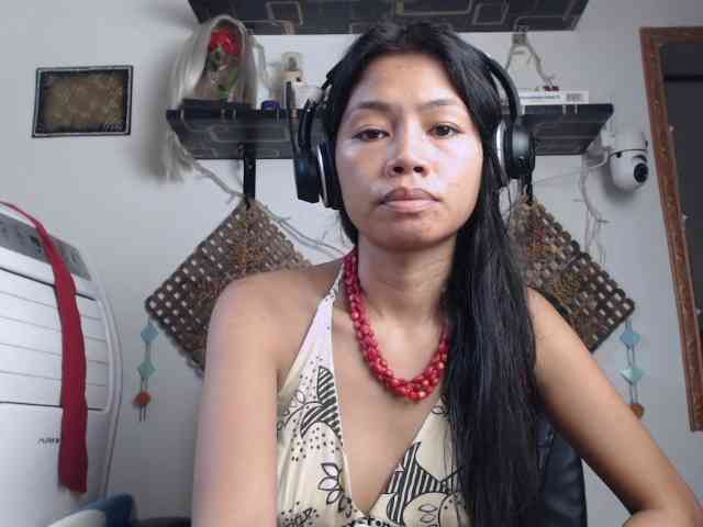 Junglewoman webcam