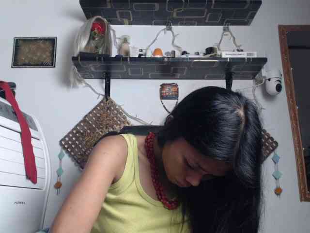 Junglewoman webcam