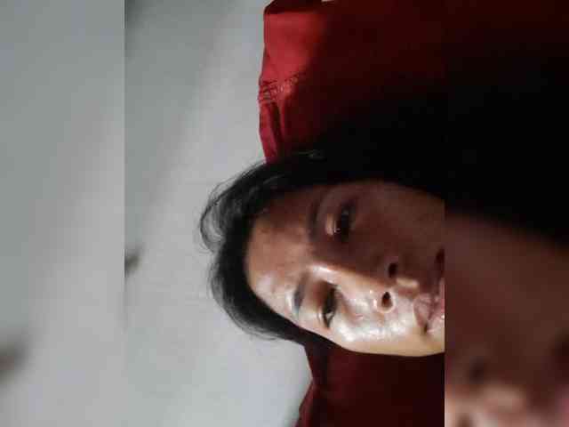 Junglewoman webcam