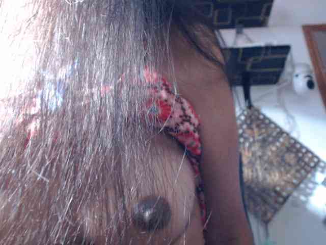 Junglewoman webcam
