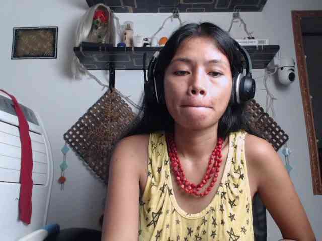 Junglewoman webcam
