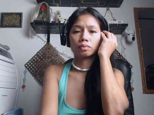 Junglewoman webcam