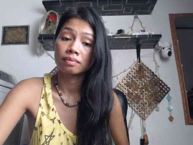 Junglewoman webcam