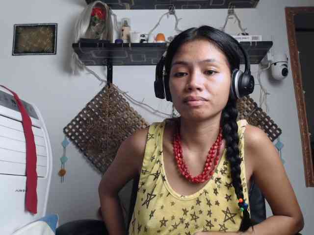 Junglewoman webcam