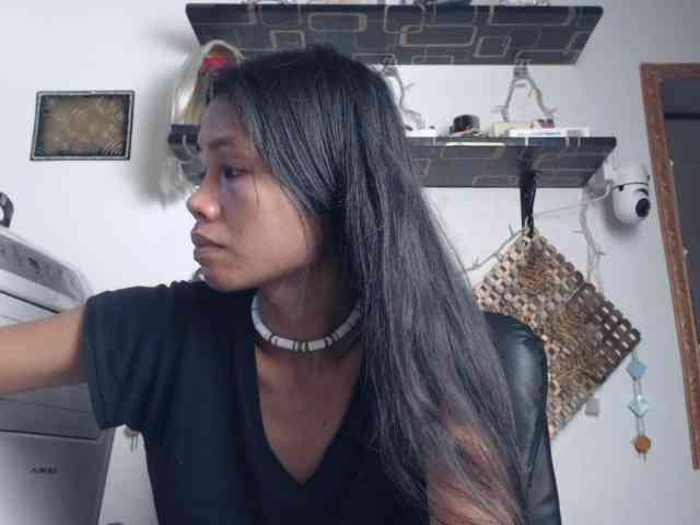 Junglewoman webcam