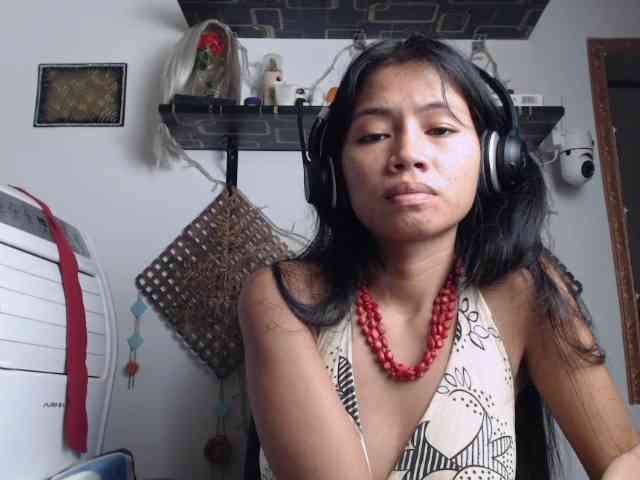 Junglewoman webcam