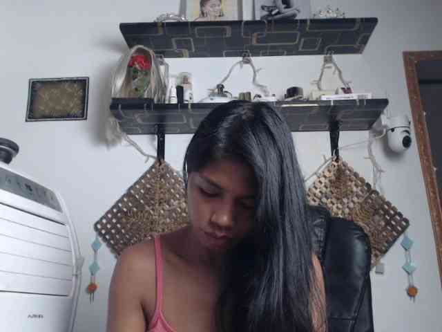 Junglewoman webcam