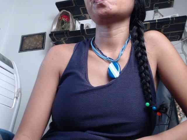 Junglewoman webcam