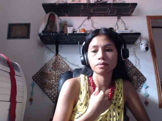 Junglewoman webcam