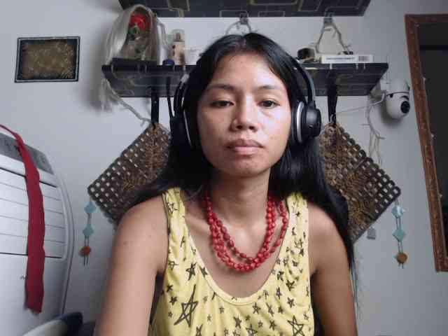 Junglewoman webcam