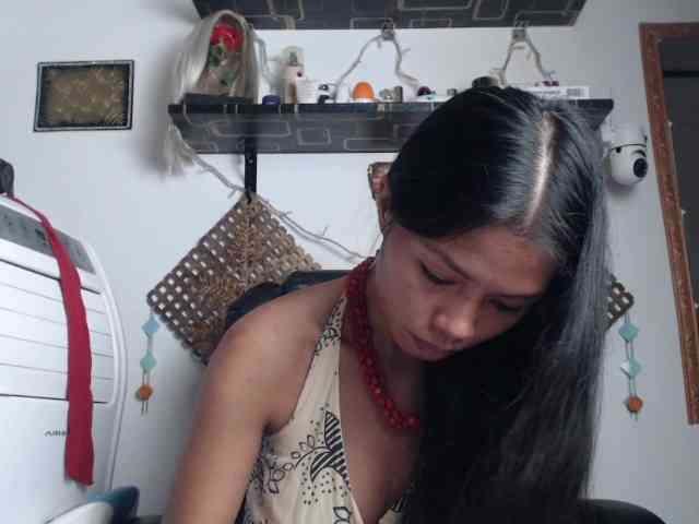 Junglewoman webcam