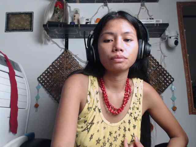 Junglewoman webcam